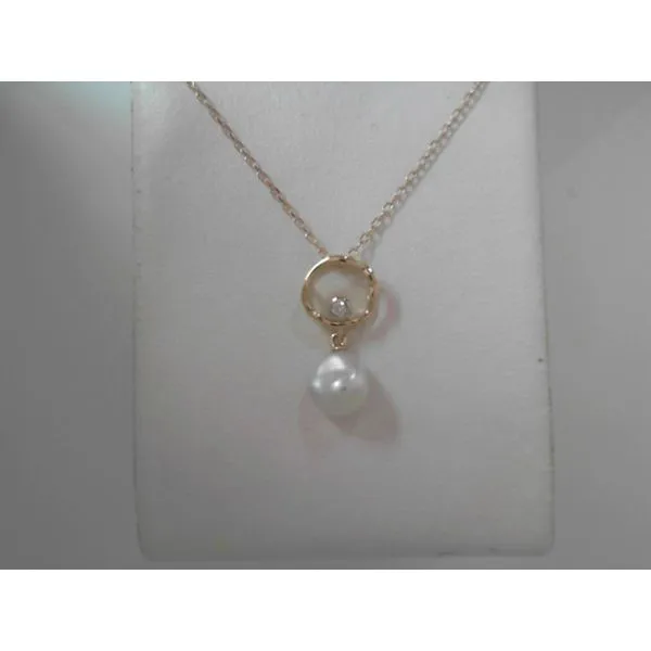 10Kt Yellow Gold Pearl Pendant Tennies Jewelry Appleton, WI