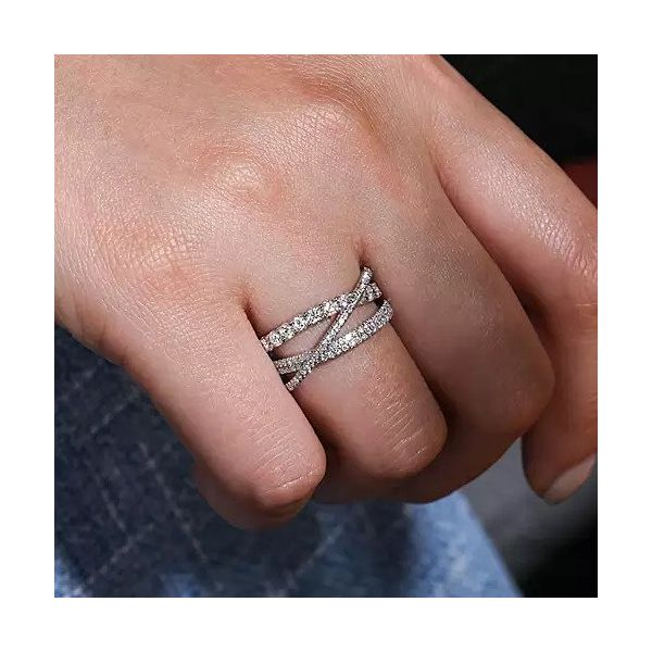 Wholesale Price 925 Sterling Silver Ring with Baguette Zirconia Diamond  Three Layer Ring for Women - China Silver Rings 925 Sterling Diamond Ring  and Silver Ring Jewelry for Girls price | Made-in-China.com