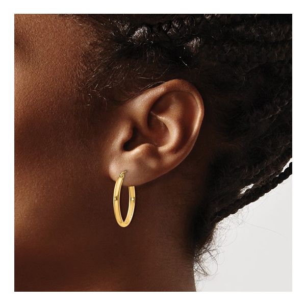 14k 2.75x23.5mm Polished Oval Tube Hoop Earrings Image 3 Texas Gold Connection greenville, TX