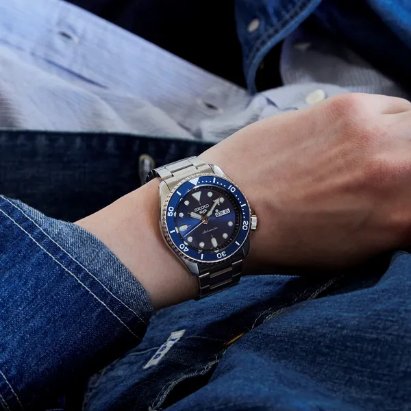 Seiko 5 blue gold clearance