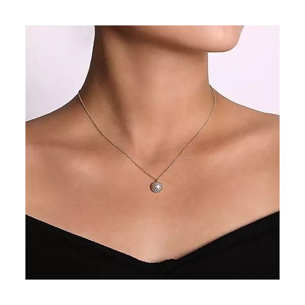 925 Sterling Silver Bujukan Pearl Pendant Necklace Image 3 Texas Gold Connection greenville, TX