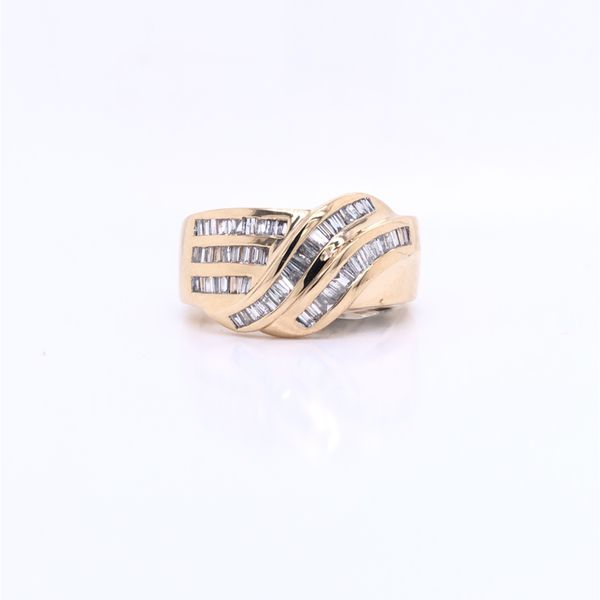 PRE-OWNED 14K Yellow Gold Baguette Ring Texas Gold Connection Greenville, TX