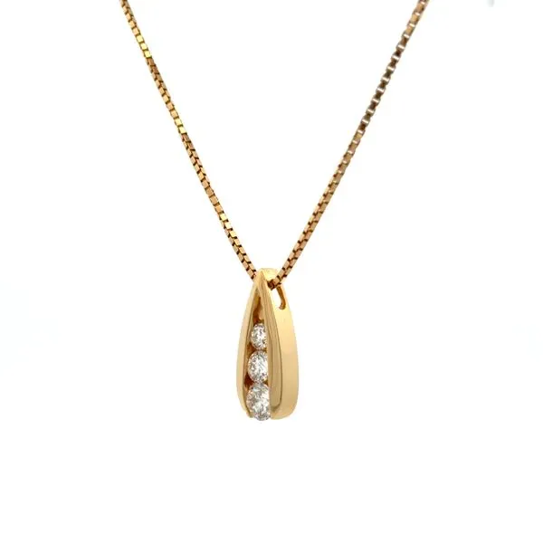 PREOWNED - 14k Pendant with 1.00Tw Diamonds On 20