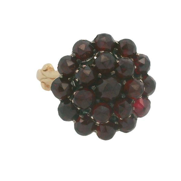 PREOWNED - 10K Yellow Gold Size 7 1.00Twt Garnet Cluster Ring Texas Gold Connection greenville, TX
