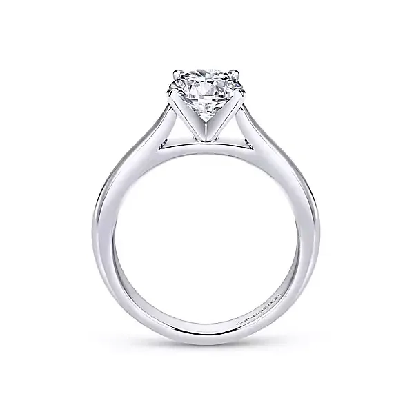 Solitaire Enagement Ring thumb image 2
