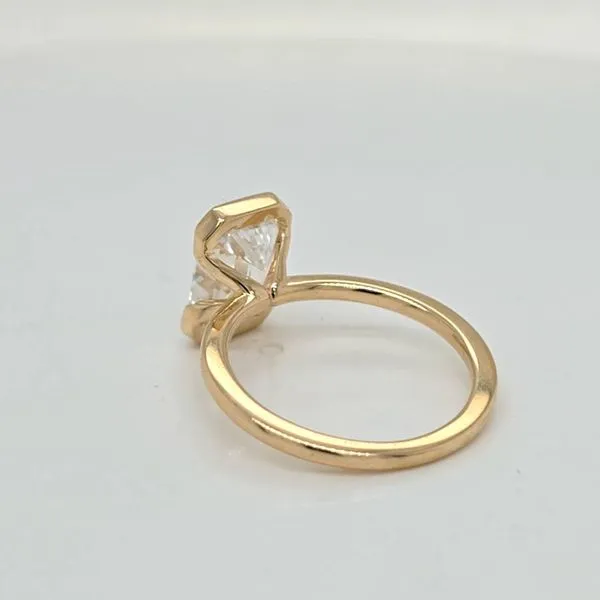 14kt YG 3.14ct Lab Grown Emerald Cut Diamond Engagement ring thumb image 2