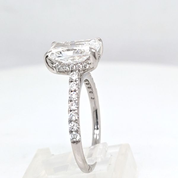 Radiant Cut diamond Engagement ring Image 2 Carroll's Jewelers Doylestown, PA