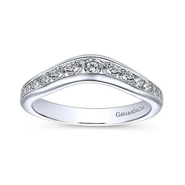 Contour Diamond Band