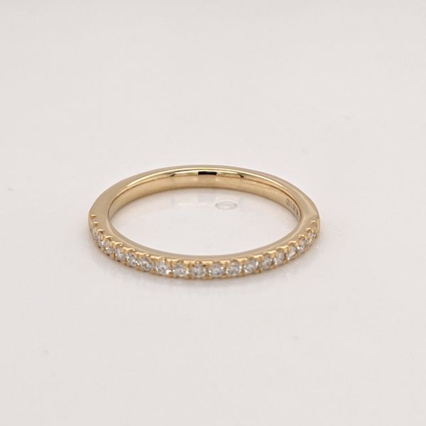 14kt YG .25TW LG Diamond Band Carroll's Jewelers Doylestown, PA