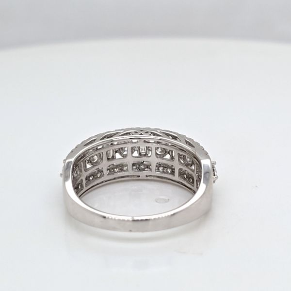 Baguette and Round Diamond Ring Image 3 Carroll's Jewelers Doylestown, PA