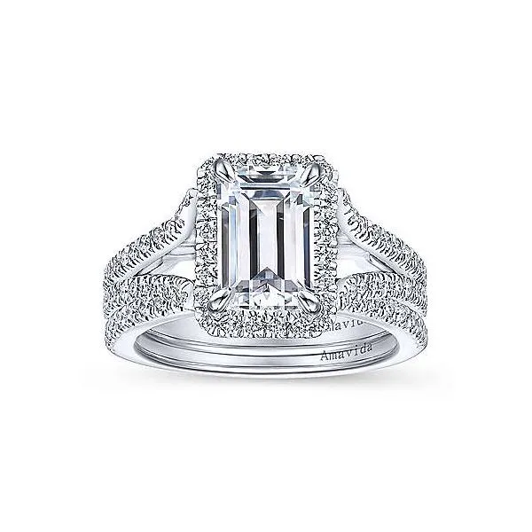 Emerald cut Engagement ring thumb image 2