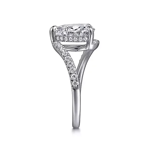 Pear shape engagement ring. thumb image 2