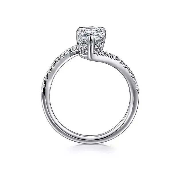 Pear shape engagement ring. thumb image 4