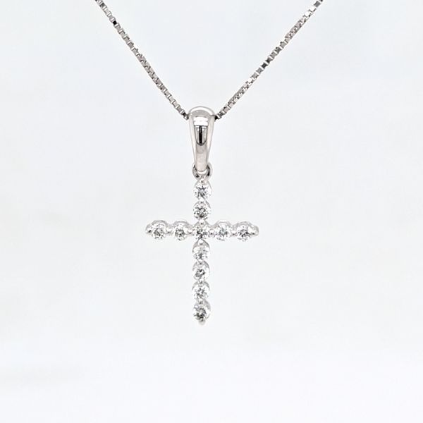14kt WG Diamond Cross Carroll's Jewelers Doylestown, PA