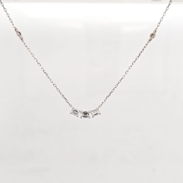 001-165-00948 Image 2 Carroll's Jewelers Doylestown, PA