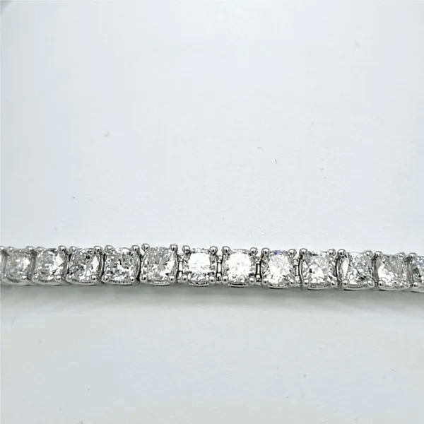 14kt WG 8ct TW Lab Grown Cushion Diamond bracelet thumb image 2