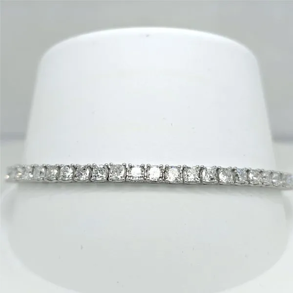 14kt WG 8ct TW Lab Grown Cushion Diamond bracelet thumb image 1