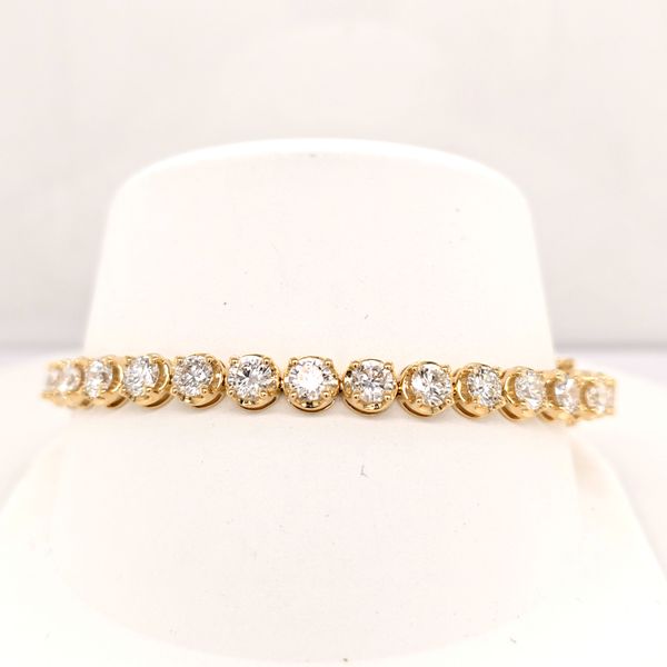 YG 9.75ct LG Diamond Tennis Bracelet Carroll's Jewelers Doylestown, PA