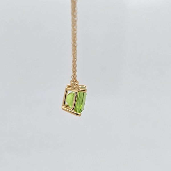 YG Peridot Pendant Image 2 Carroll's Jewelers Doylestown, PA