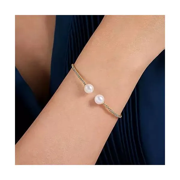 14kt YG Pearl cuff bracelet