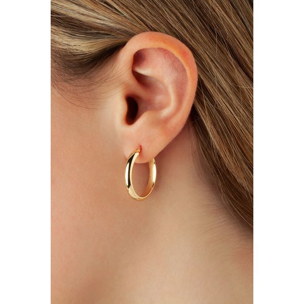 14kt Oval Hoop Earrings Image 2 Carroll's Jewelers Doylestown, PA