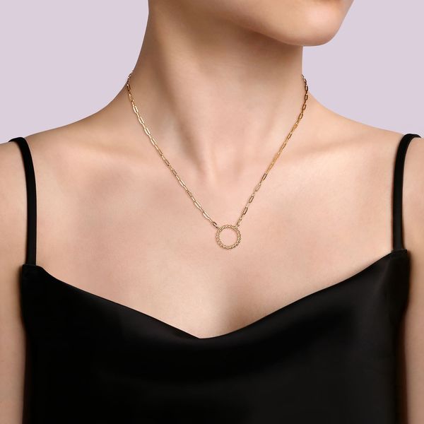 Gabriel Gold Chain with Circle Image 3 Carroll's Jewelers Doylestown, PA