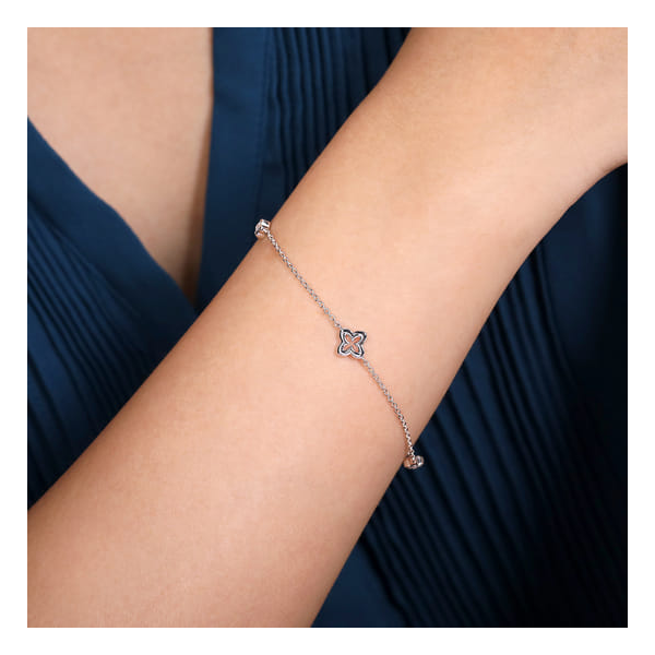 Gabriel Silver Clover Bracelet Image 2 Carroll's Jewelers Doylestown, PA