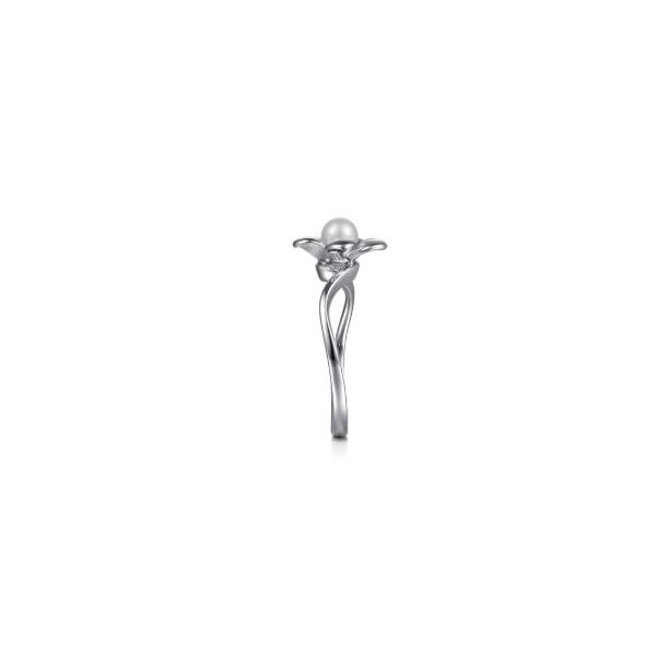 Gabriel Silver Pearl Flower Ring Image 2 Carroll's Jewelers Doylestown, PA