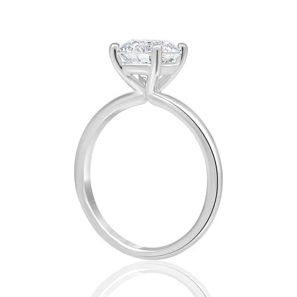 Lab Grown Diamond Engagement Ring