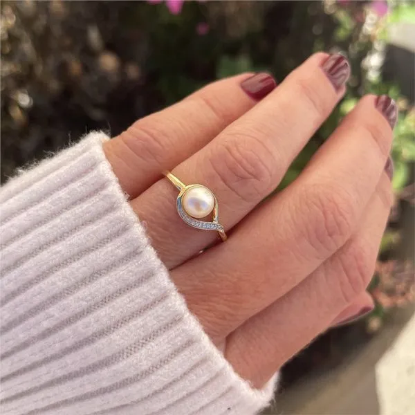 Pearl Rings Image 3 The Source Fine Jewelers Greece, NY