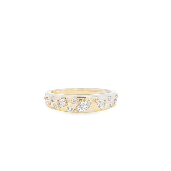 Lab Grown Diamond Wedding Ring Thomas A. Davis Jewelers Holland, MI