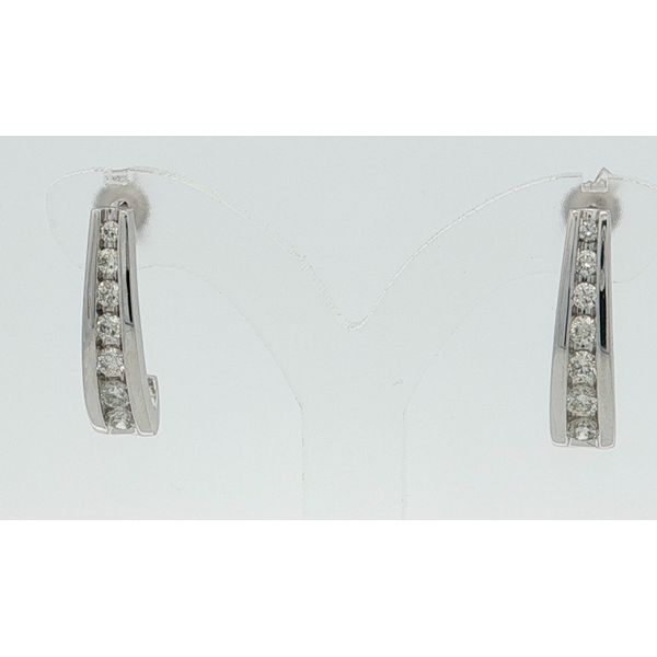 Diamond Earrings Thomas A. Davis Jewelers Holland, MI