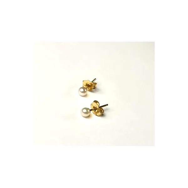 Pearl Earrings Thomas A. Davis Jewelers Holland, MI