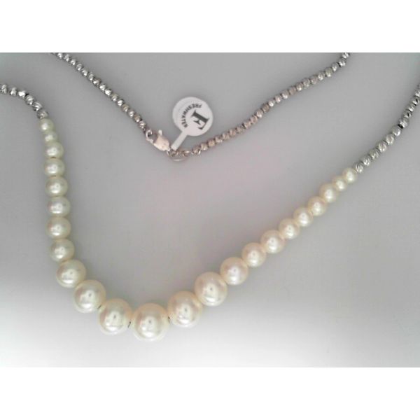 Pearl Necklace/Pendant Thomas A. Davis Jewelers Holland, MI