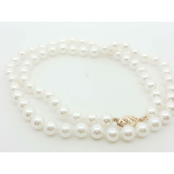 Pearl Necklace/Pendant Thomas A. Davis Jewelers Holland, MI