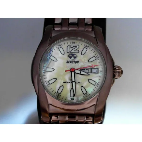 001-585-00036 Thomas A. Davis Jewelers Holland, MI