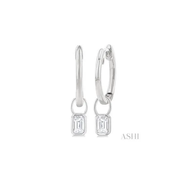 14K White Gold Diamond Earrings Tipton's Fine Jewelry Lawton, OK