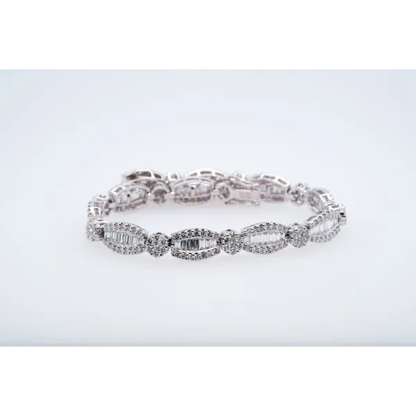 18K White Gold Round and Baguette Diamond Bracelet Tipton's Fine Jewelry Lawton, OK