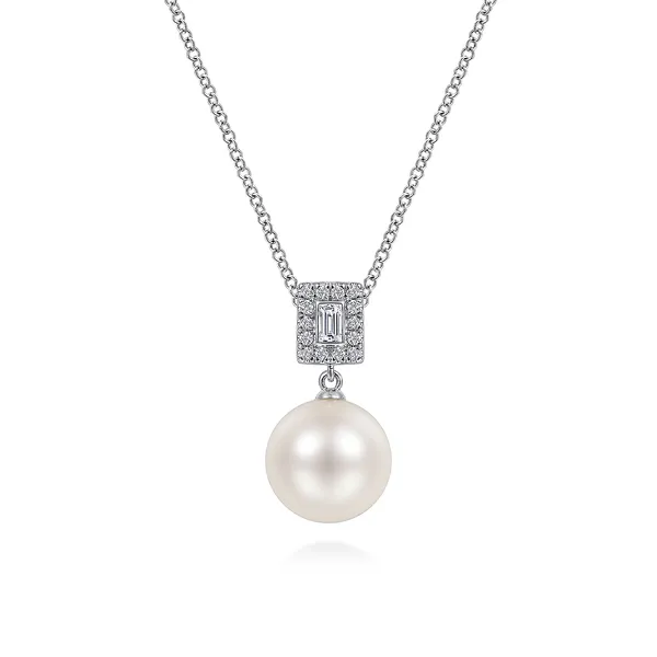 Pearl Pendant Tipton's Fine Jewelry Lawton, OK