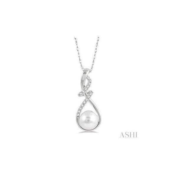 Pearl Pendant Tipton's Fine Jewelry Lawton, OK