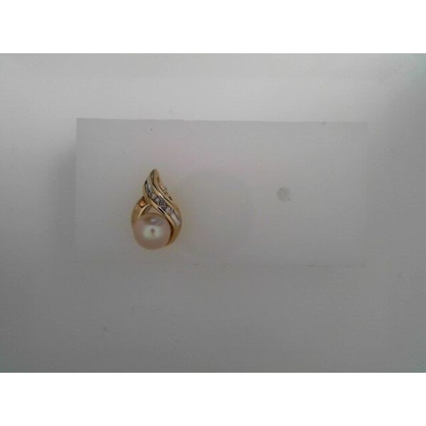 Pearl Earrings T.J.'s Fine Jewelry Carbondale, IL