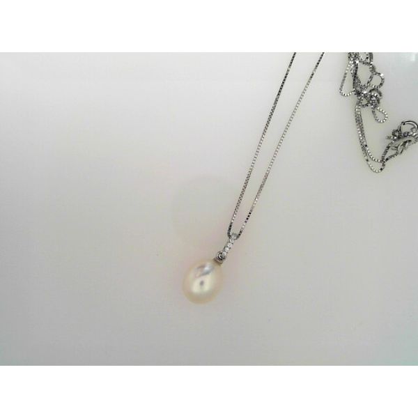 Pearl Pendant T.J.'s Fine Jewelry Carbondale, IL