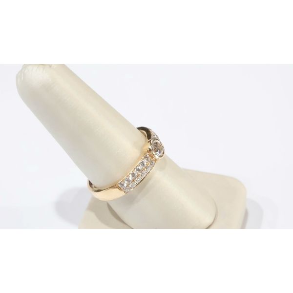 Round Bezel Engagement Ring Image 2 Timmreck & McNicol Jewelers McMinnville, OR