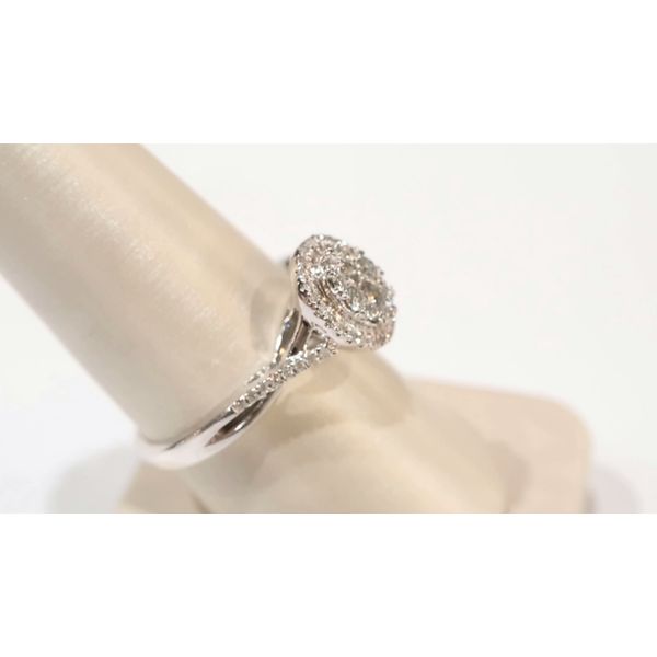 Cluster Engagement Ring Image 2 Timmreck & McNicol Jewelers McMinnville, OR