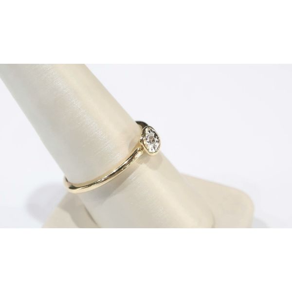 Bezel Engagement Ring Image 2 Timmreck & McNicol Jewelers McMinnville, OR