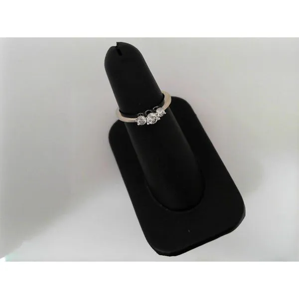Anniversary Ring Timmreck & McNicol Jewelers McMinnville, OR