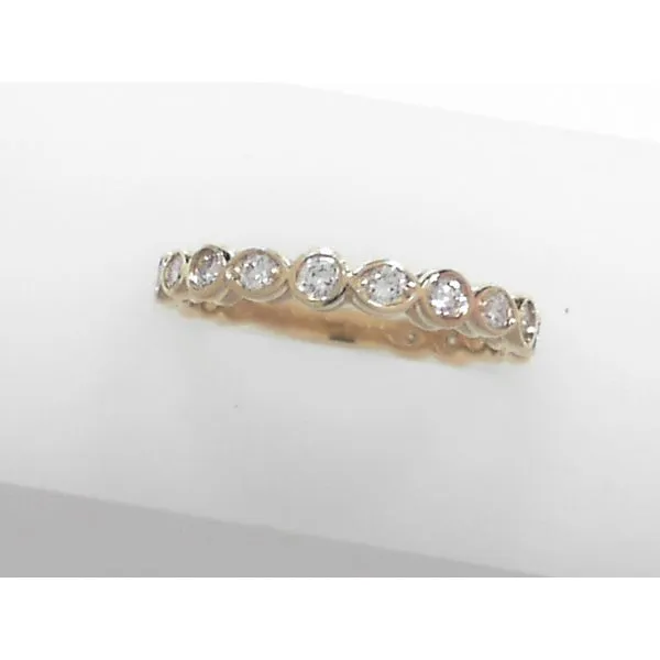 Anniversary Ring Timmreck & McNicol Jewelers McMinnville, OR