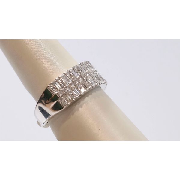 Fashion Ring Image 2 Timmreck & McNicol Jewelers McMinnville, OR