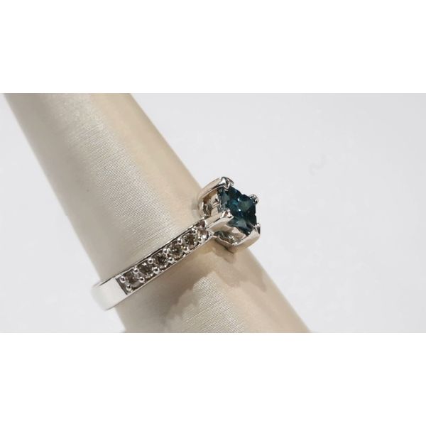 Fashion Ring Image 2 Timmreck & McNicol Jewelers McMinnville, OR