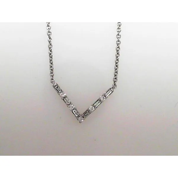 Necklace Timmreck & McNicol Jewelers McMinnville, OR